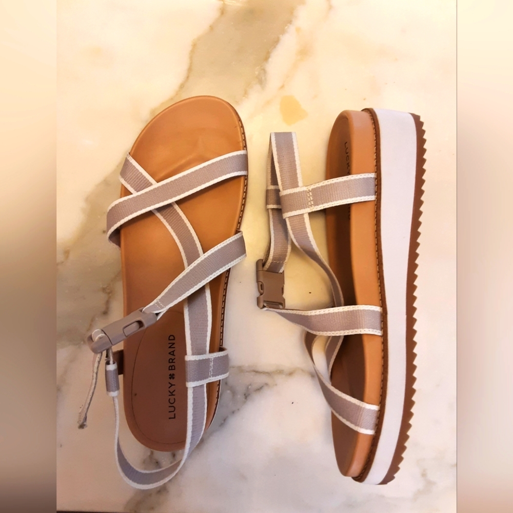 Lucky Brand Tan & White Sandals.